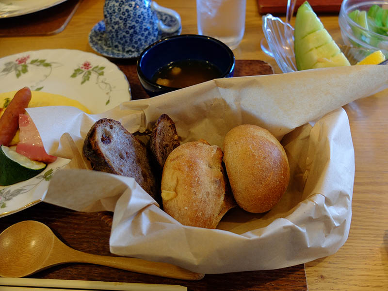 朝食