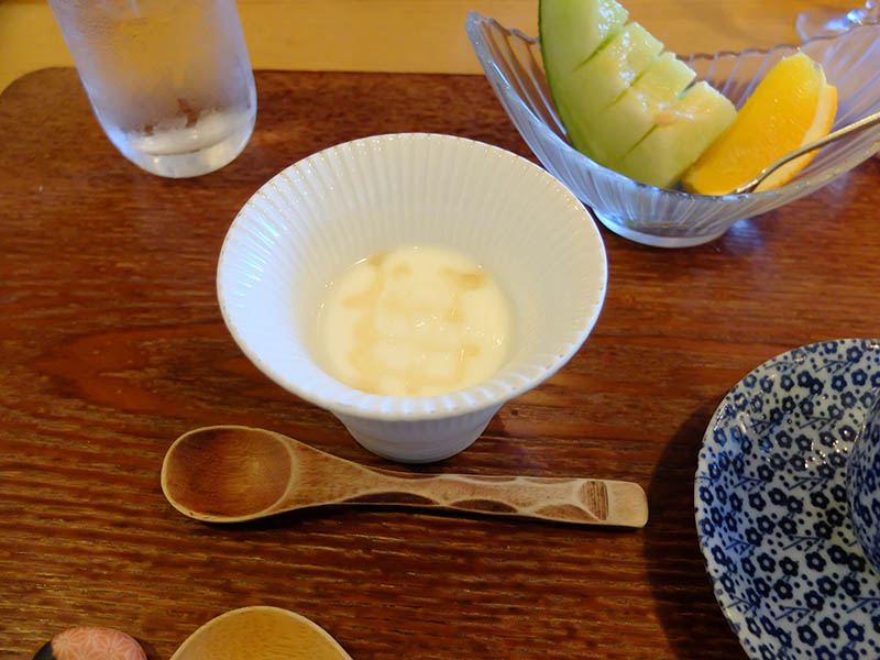 朝食