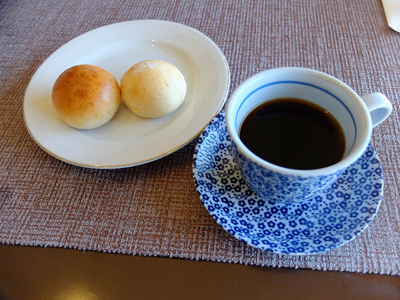 朝食