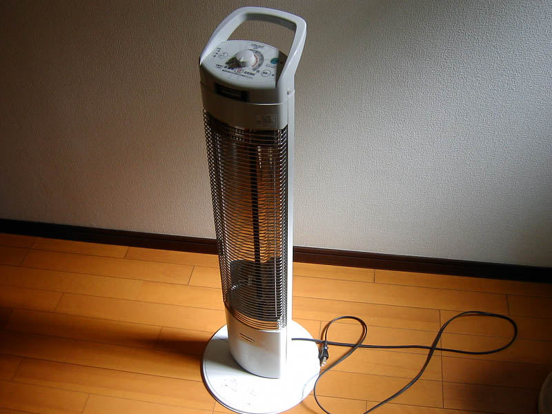 暖房器具コアヒートスリムを箱に