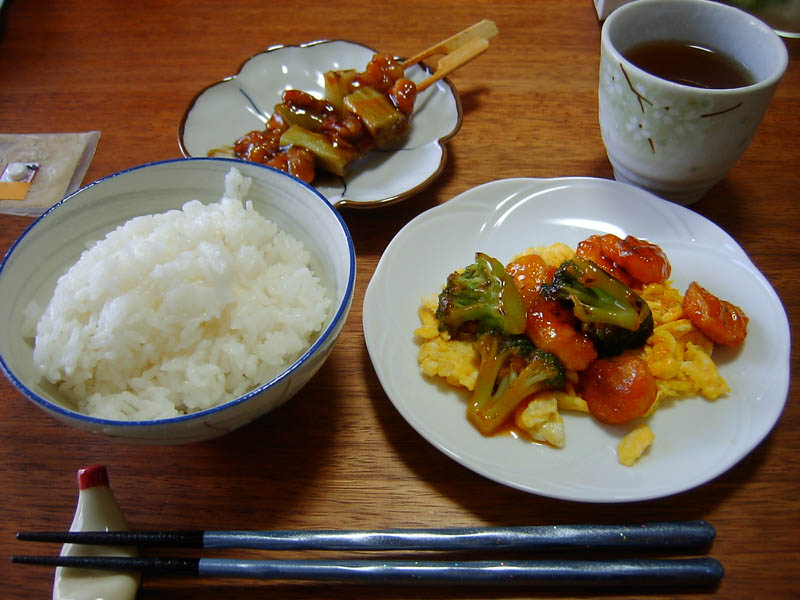 ブロッコリーとエビチリの玉子炒め