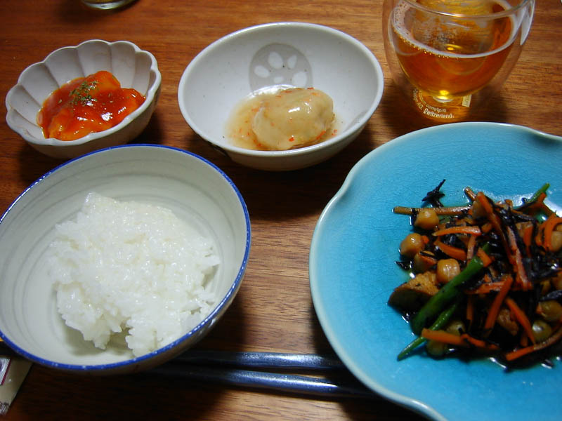 ひじきとミックスビーンズの煮物