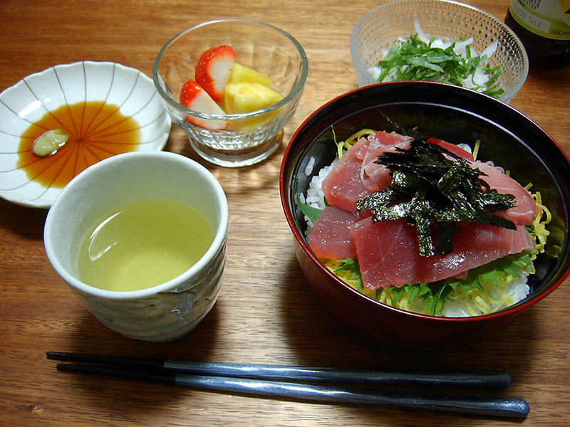 マグロ丼