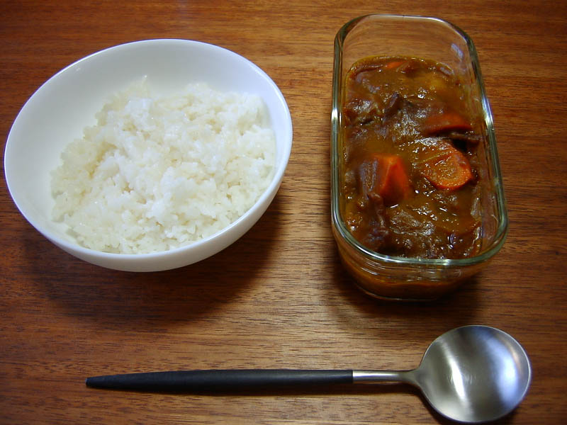 カレーライスと柿