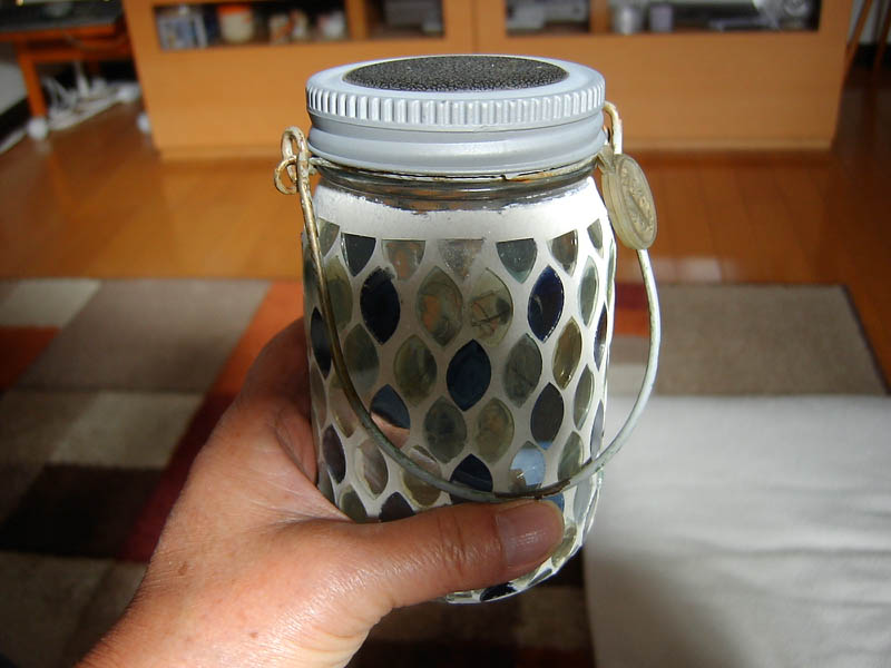 LEDライトのニッケル水素充電池を交換