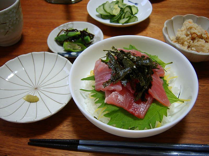 マグロ丼