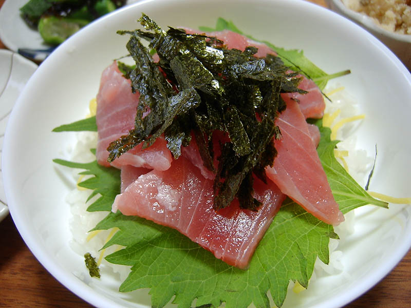 マグロ丼