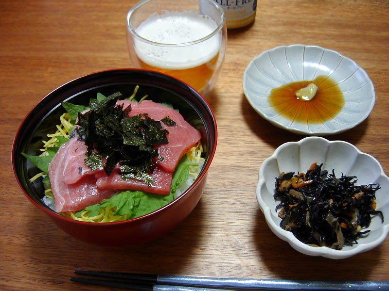 マグロ丼