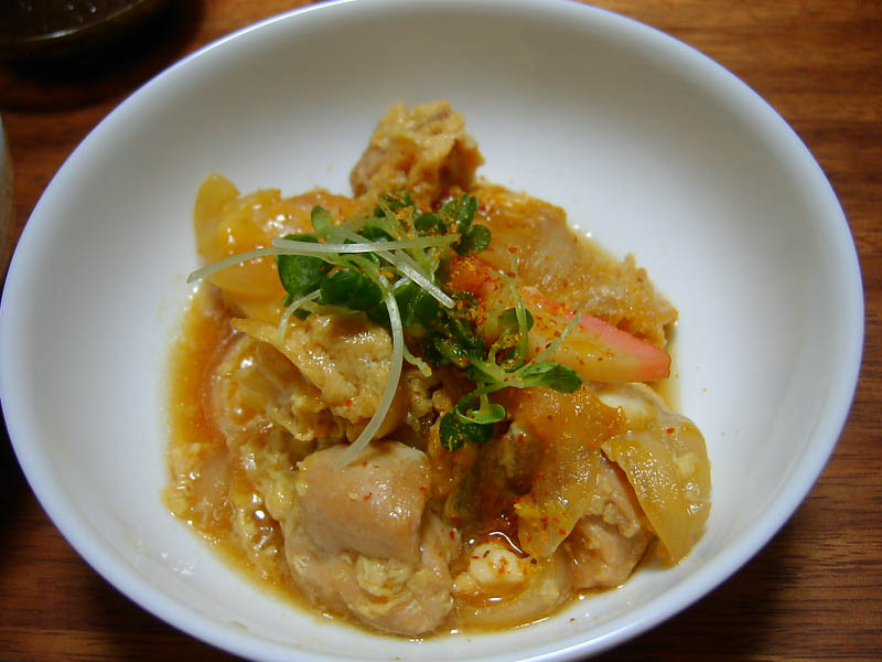 赤飯と鶏肉の玉子とじ