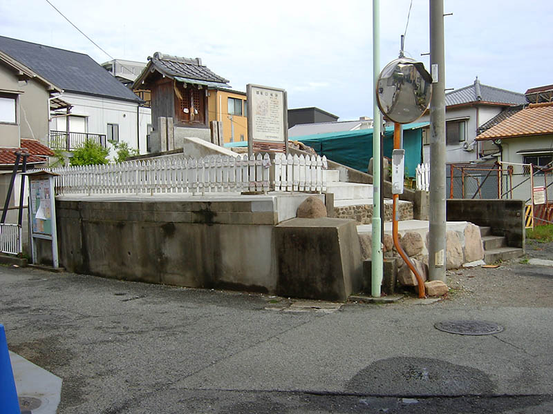 塚口城跡