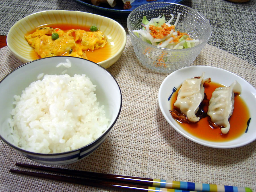 餃子とカニ玉