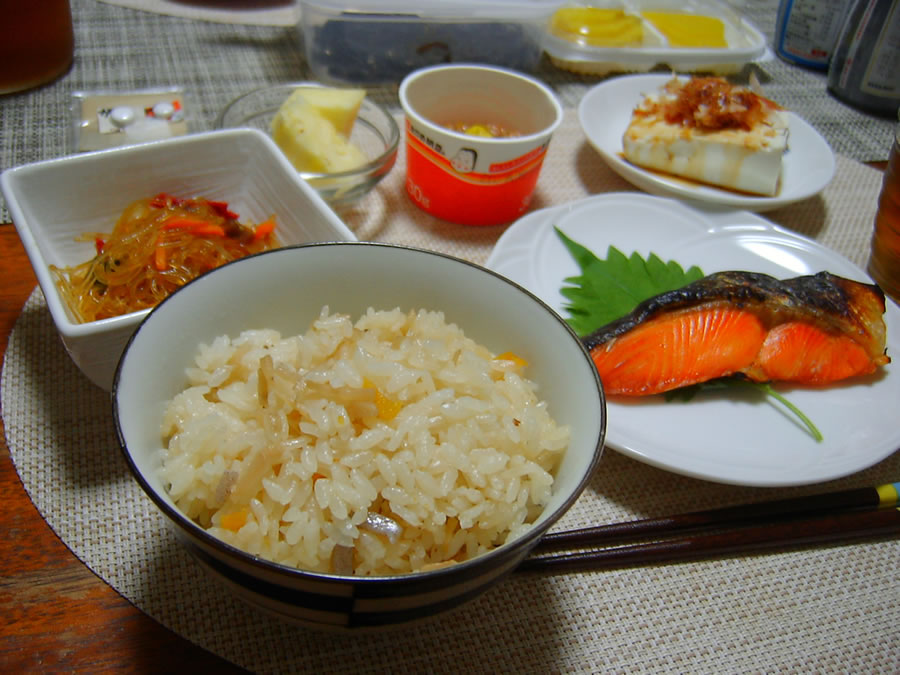 鶏五目御飯と焼き鮭