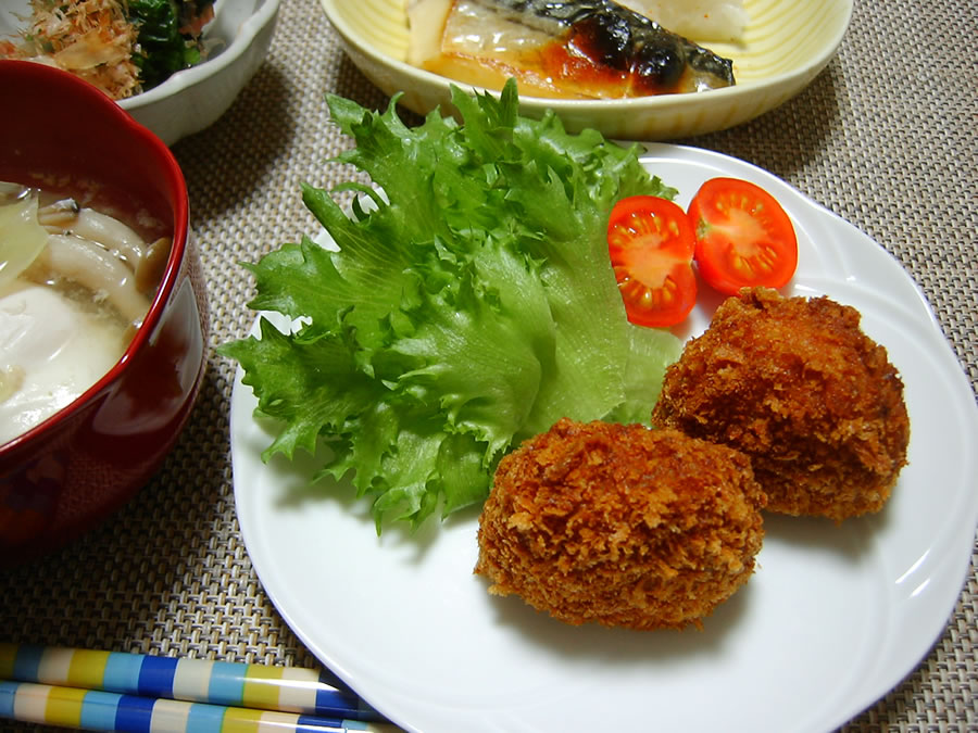 焼き鯖とコロッケ