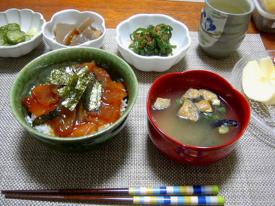 まぐろ丼