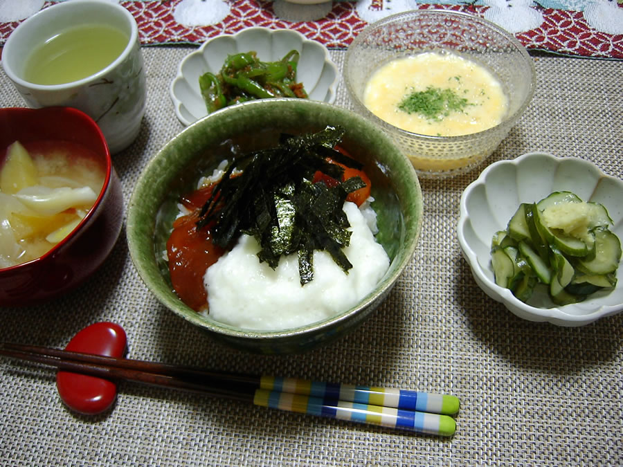 まぐろ丼