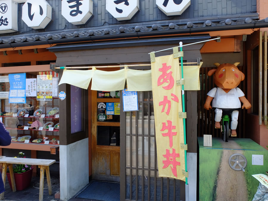 スーツケース自動預け機