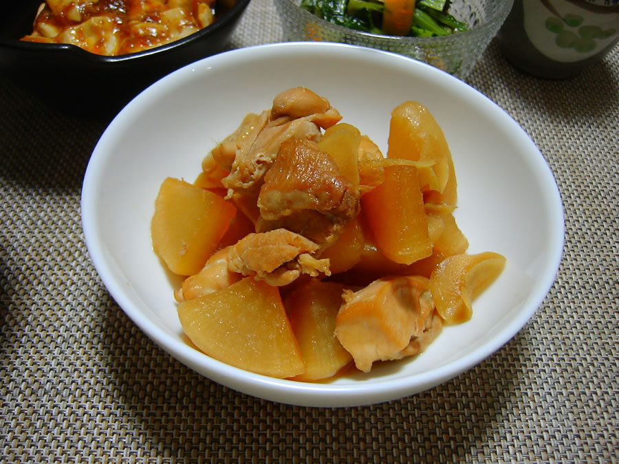 鶏肉と大根と生姜の煮物