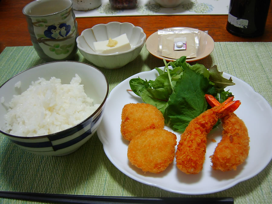 エビフライと鶏肉チーズフライ