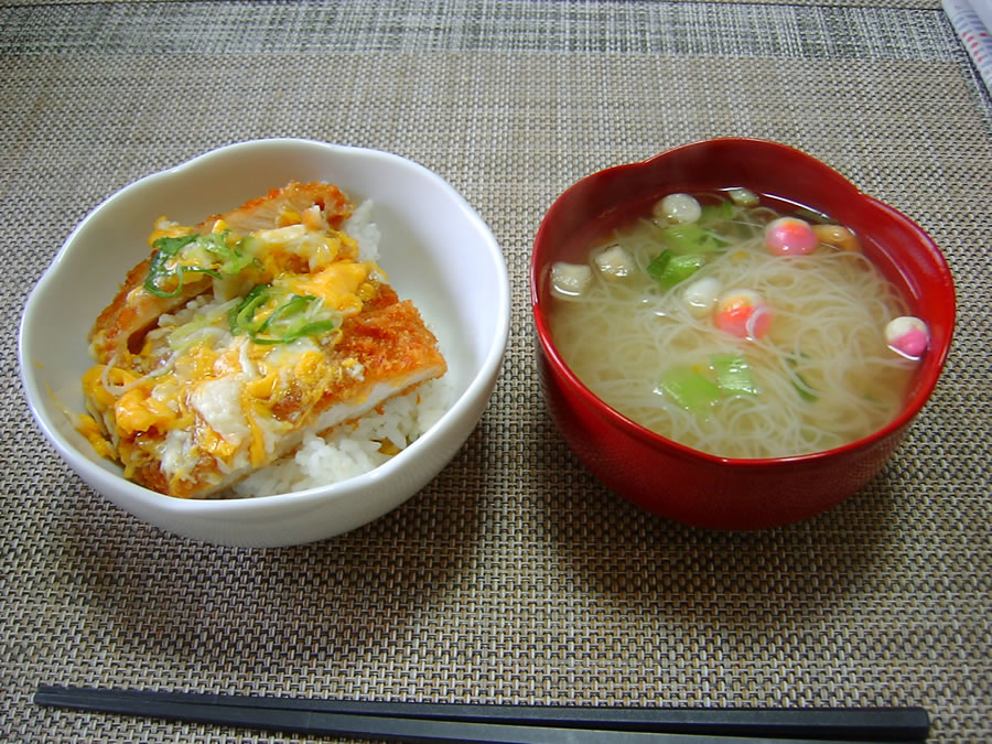 カツ丼とにゅうめん