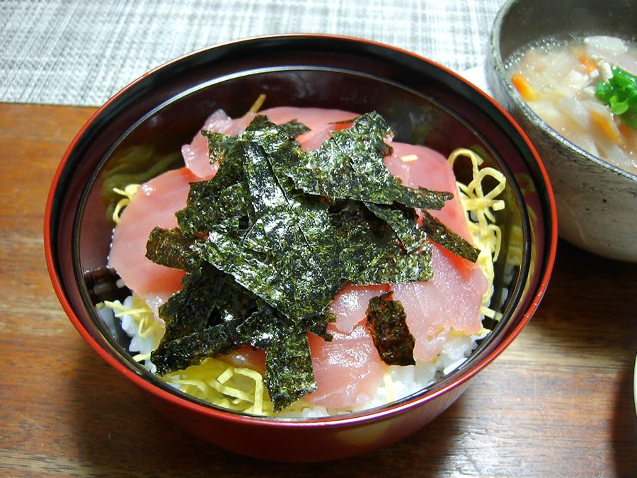 マグロ丼