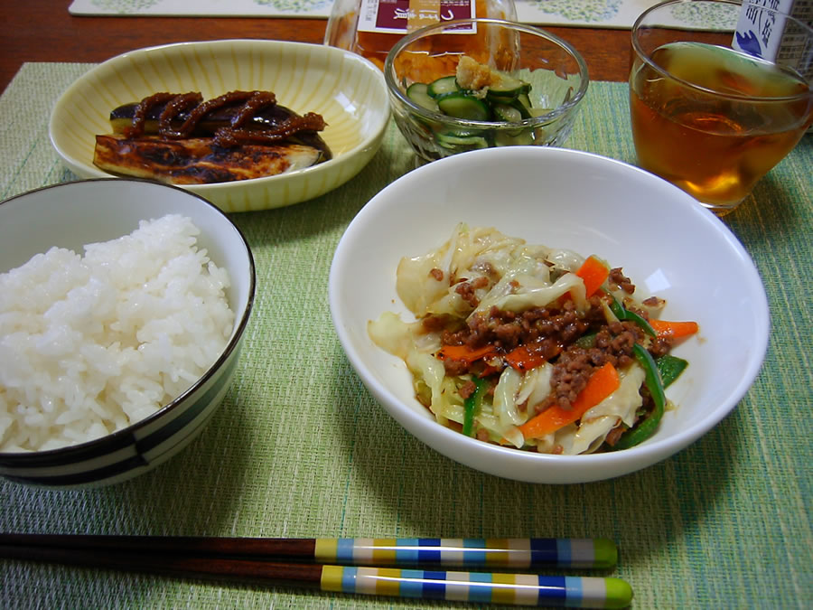 キャベツの肉味噌炒め