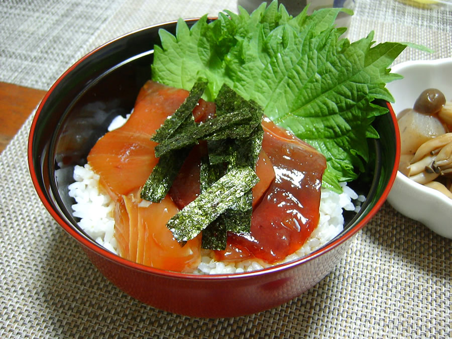 マグロ丼