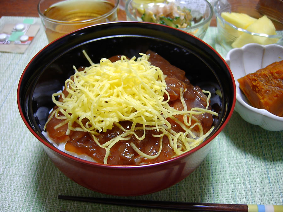 マグロ丼