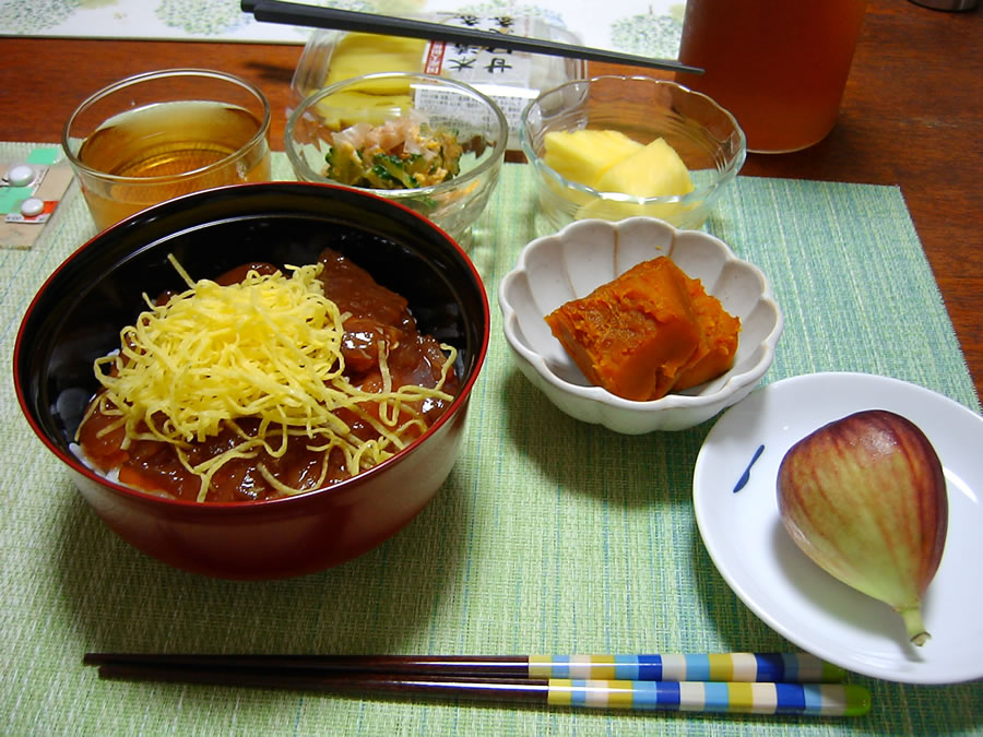 マグロ丼