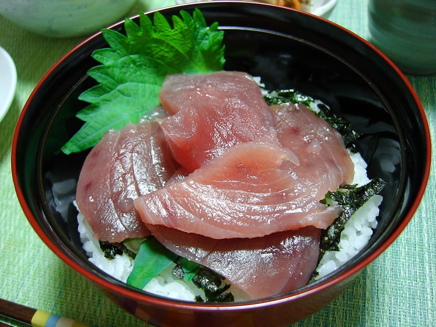 マグロ丼