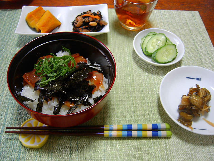 マグロ丼