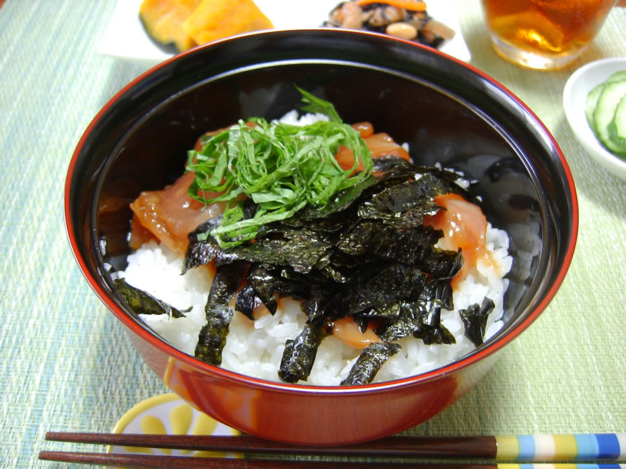 マグロ丼