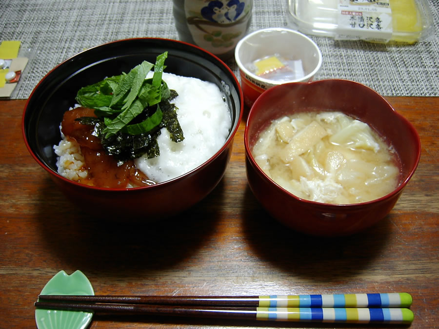 とろろマグロ丼