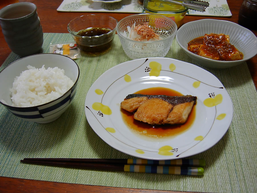 ブリの照り焼きとメロン