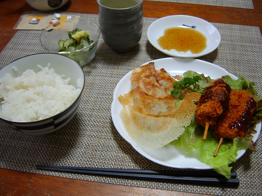 餃子と串カツ