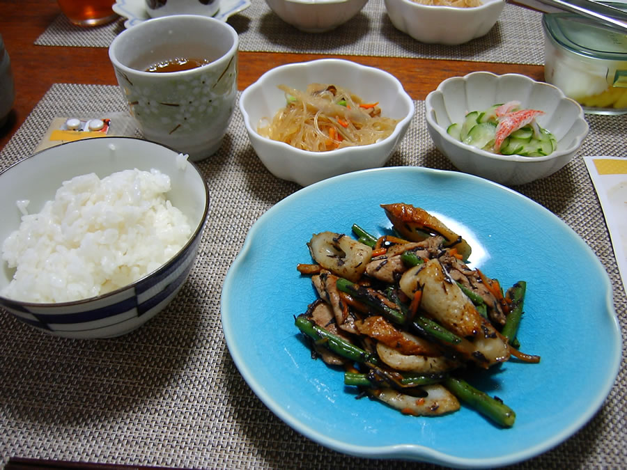 ひじきと豚肉の梅風味