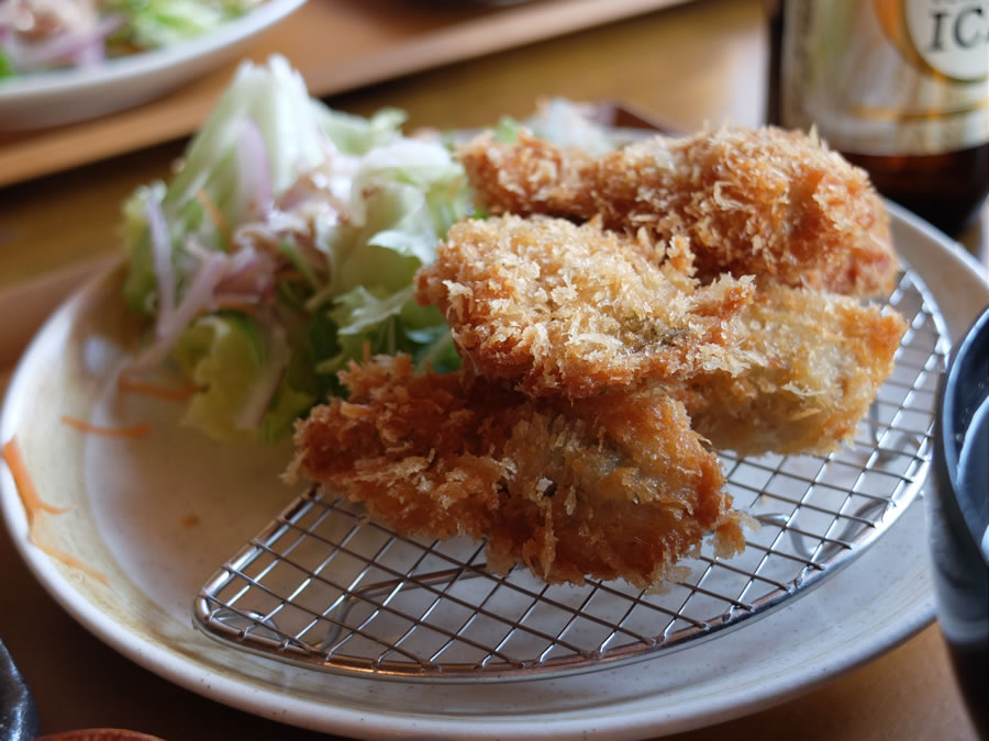 伊勢角屋麦酒のカキフライ定食