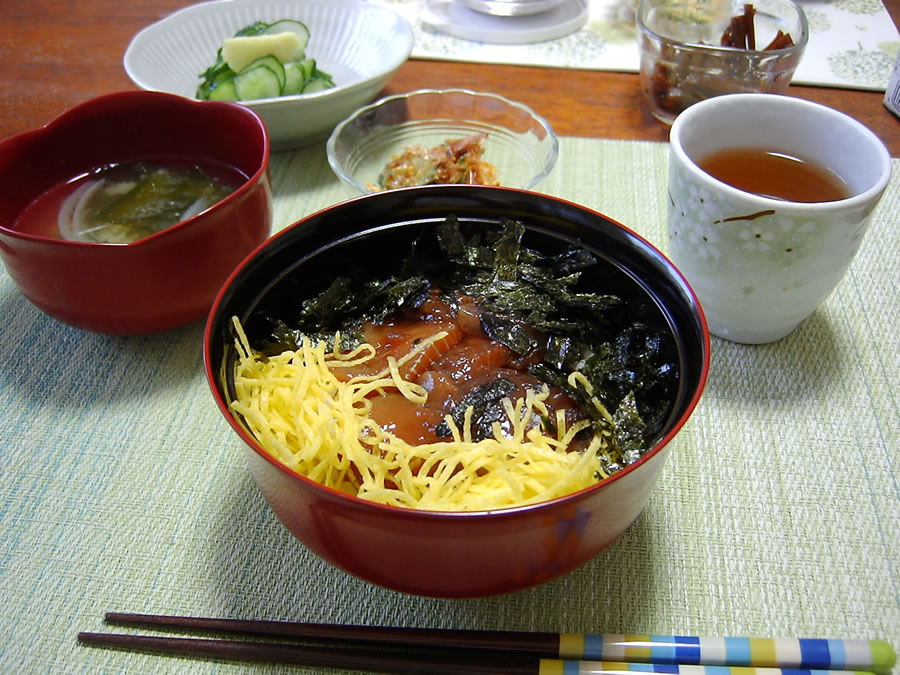 マグロ丼