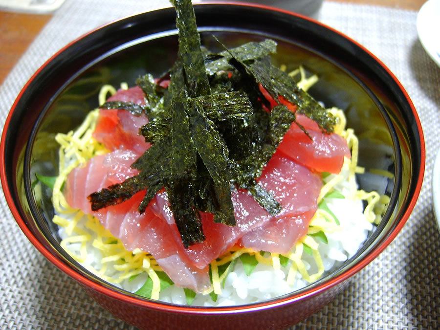 マグロ丼