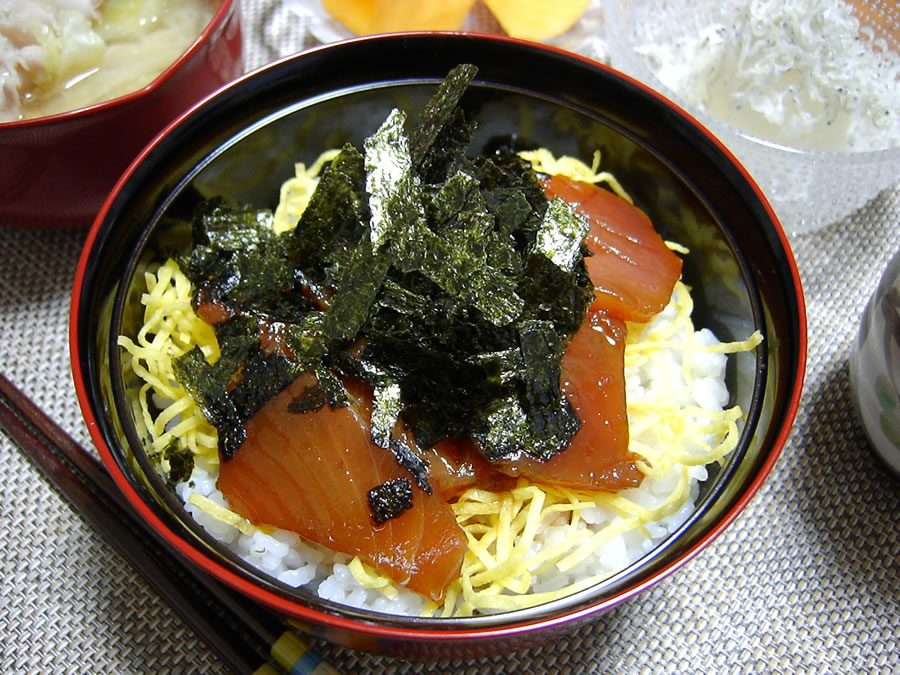 マグロ丼