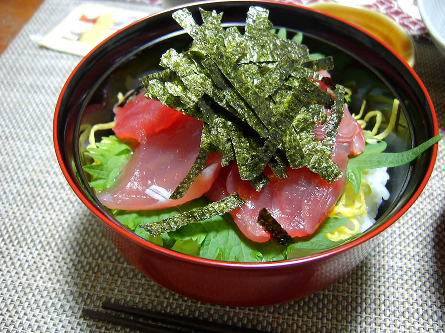 マグロ丼