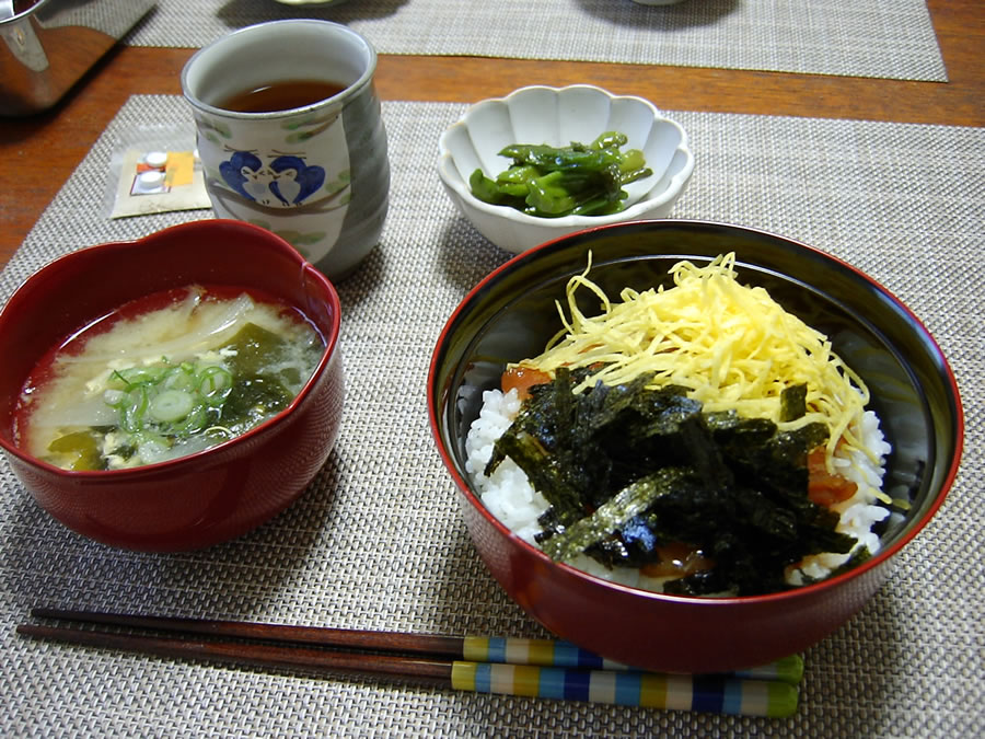 マグロ丼