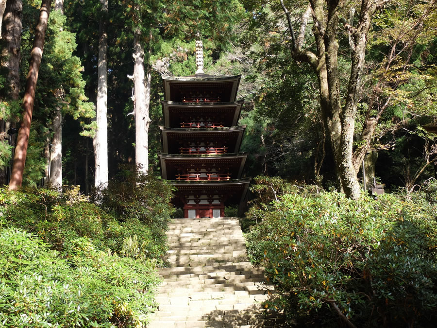 紅葉の室生寺