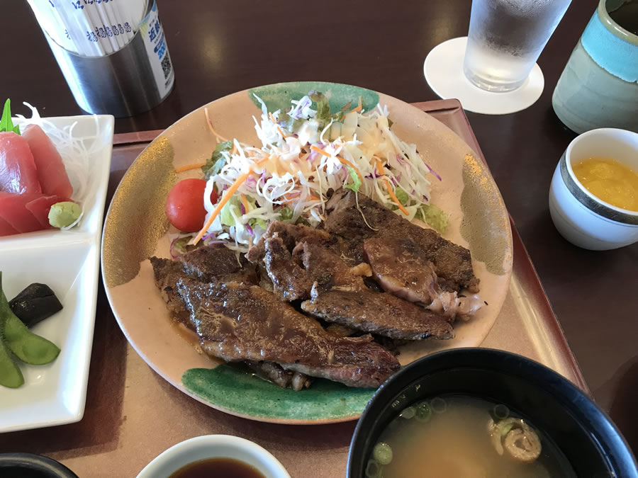 人間ドックの昼食で和定食（お肉）