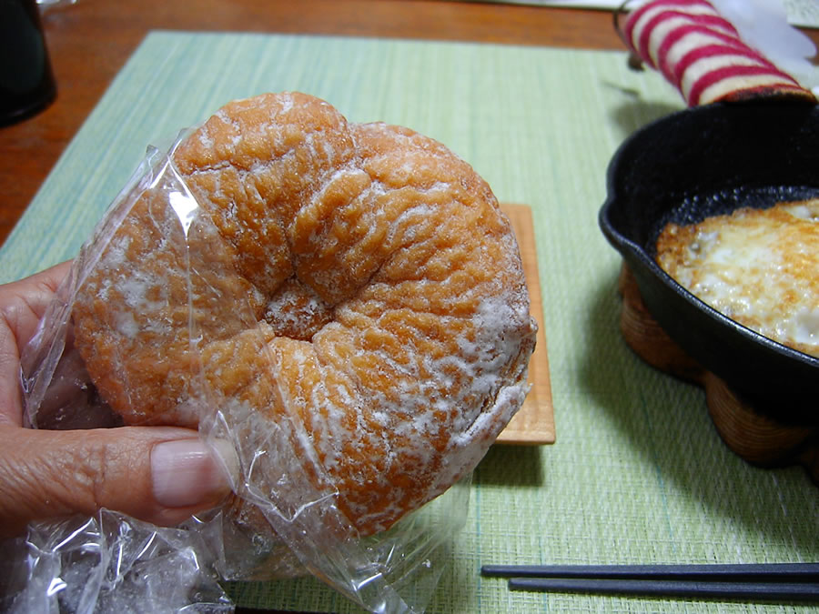 揚げあんパンと目玉焼き