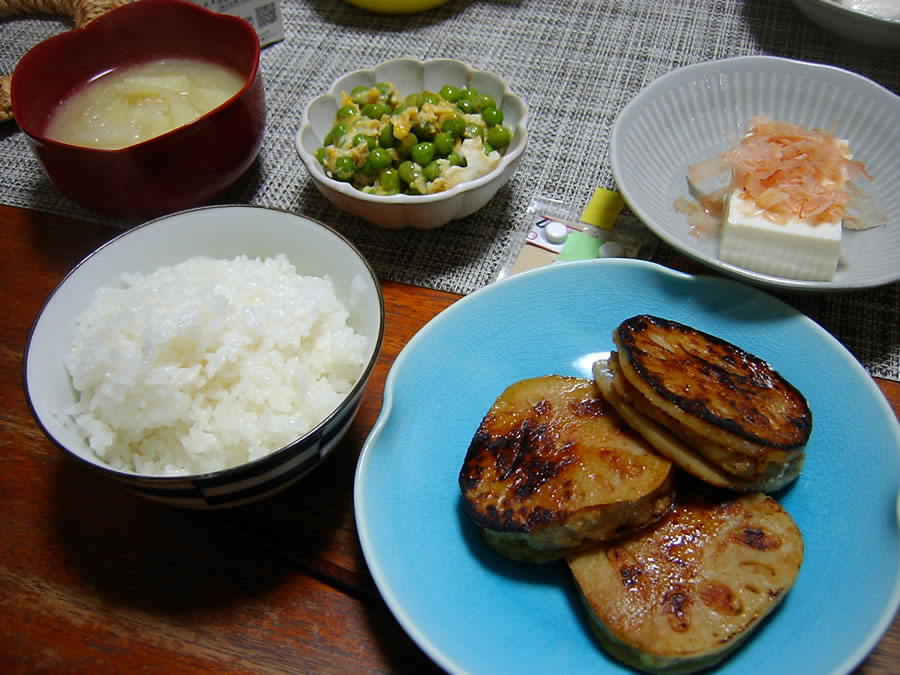 レンコンとひき肉のはさみ焼き