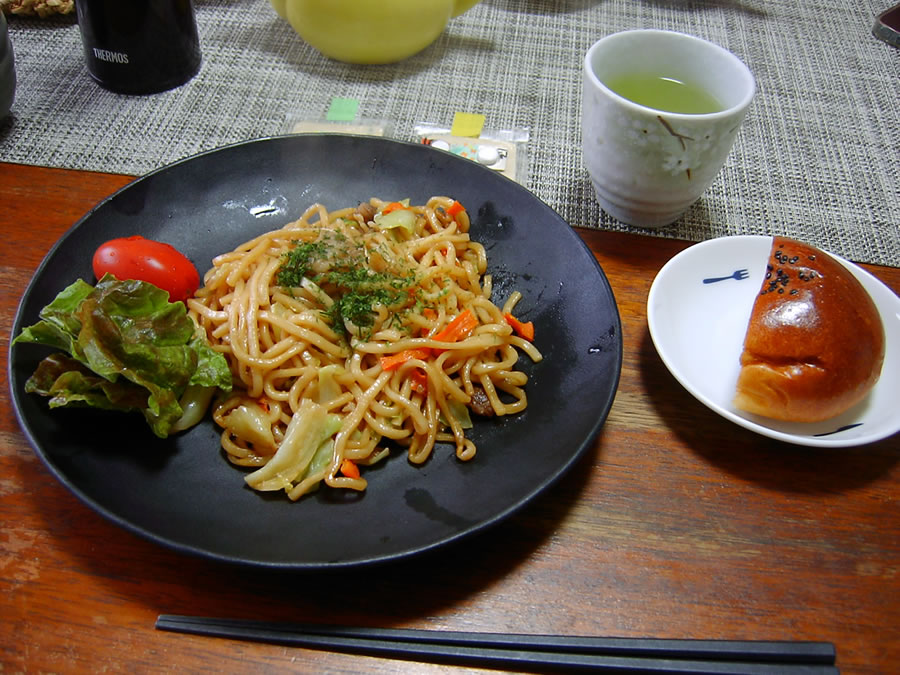 焼きそばとあんパン