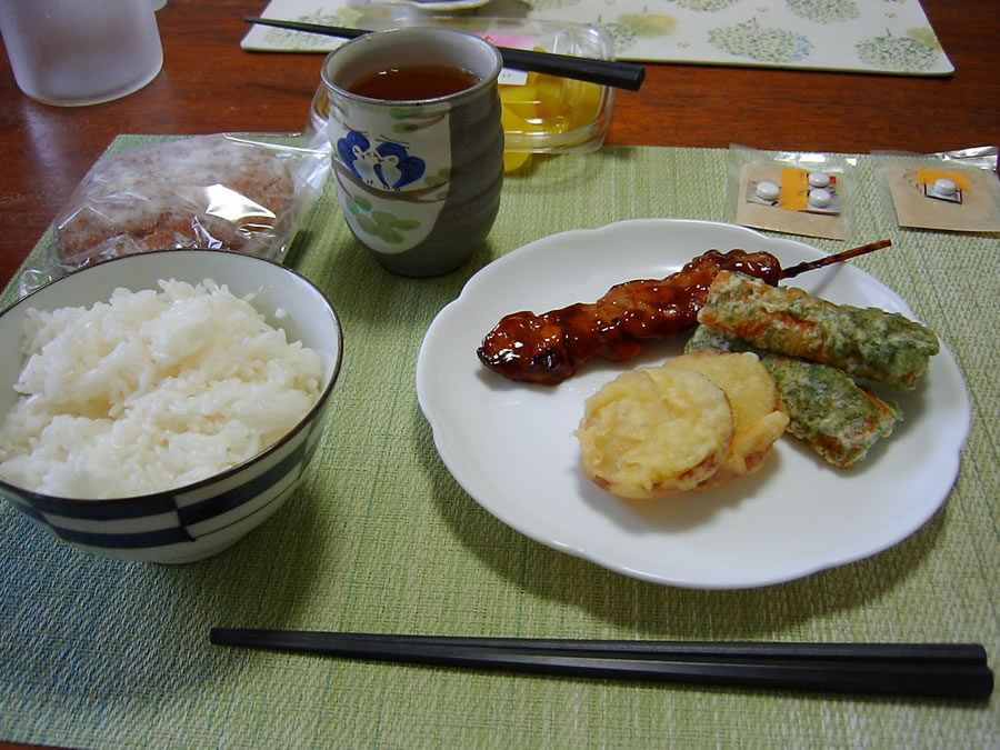 焼き鳥と小倉あんドーナツ