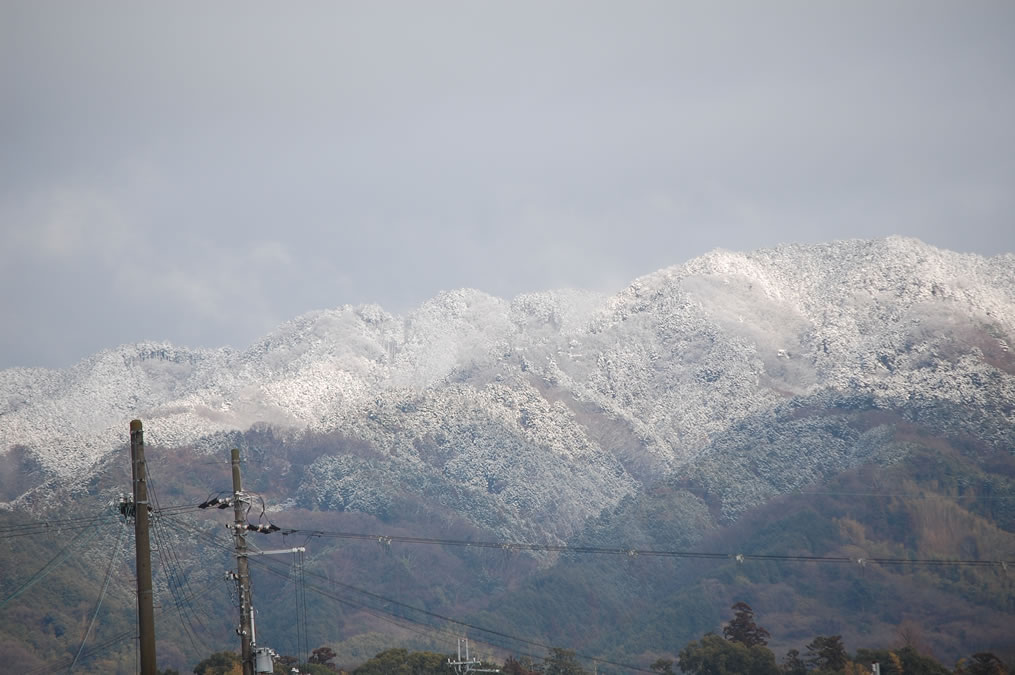 山の雪