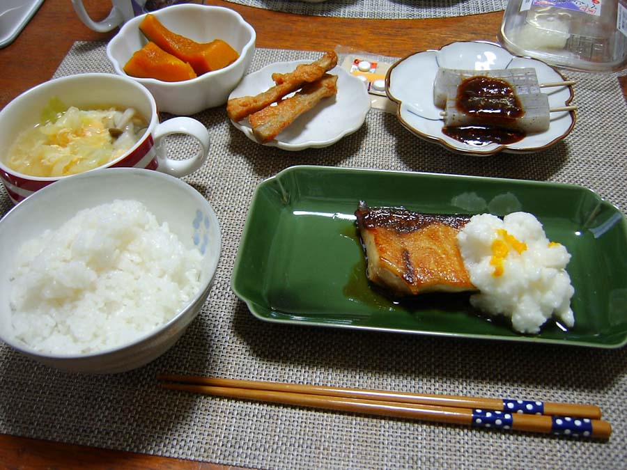 ブリの照り焼き長芋のとろろかけ