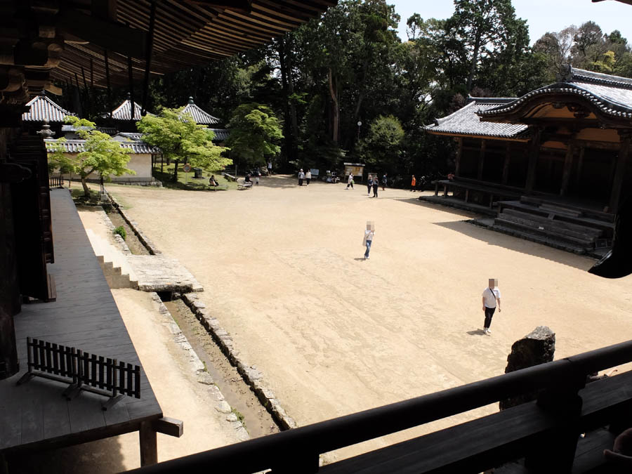 映画の撮影で有名な円教寺